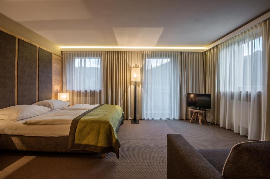 Hotel Arlara Corvara In Badia Room photo